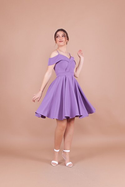 Bidoluelbise فستان نسائي قصير مطوي بتفاصيل أكتاف مكشوفة