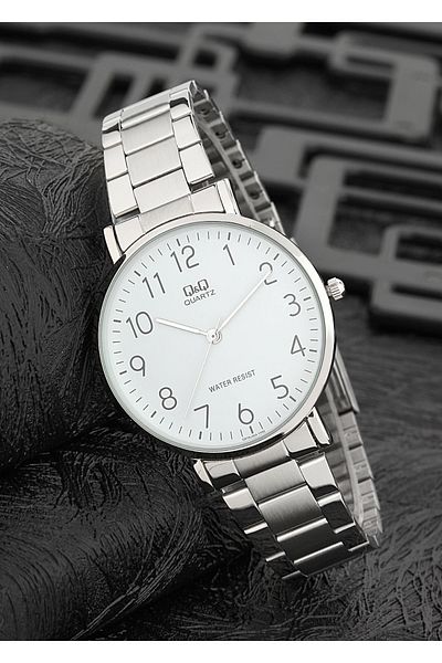 Q&Q Men's Metal Wristwatch Q978