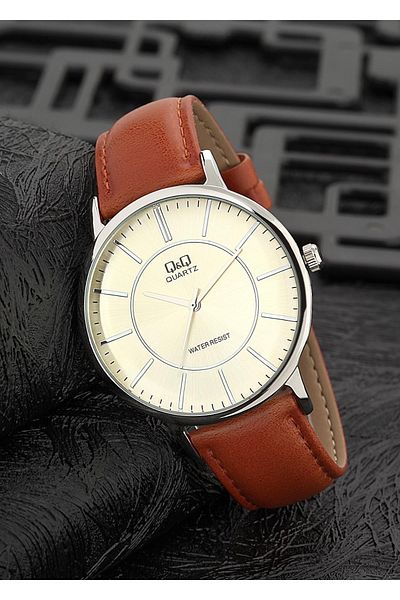 Q&Q Men's Leather Wristwatch Qa24