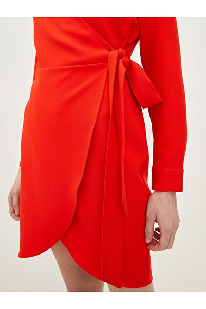 LC Waikiki Dámské šaty Gabardine s rovným dvojitým límcem s dlouhým rukávem