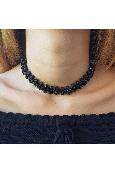 Handmade By HLY قلادة خرز خشبية مصنوعة يدويًا باللون الأسود