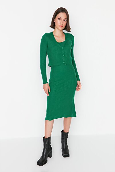 Trendyol Collection Σετ πλεκτών ζακέτα-φόρεμα με πράσινο κουμπί
