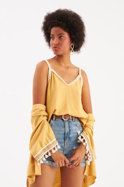 Sateen بلوزة فضفاضة من الكتان الزعفراني