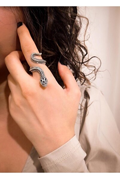 THE Gifts Kadın Antik Gümüş Kaplama Dolama Yılan Formlu Yüzük