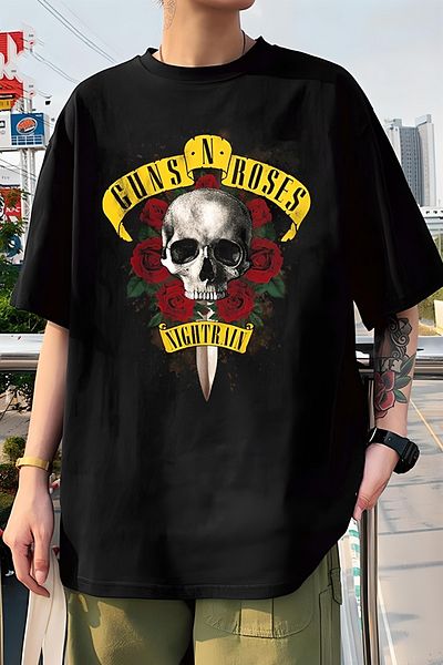 Touz Black Gunsn Roses Large Printed Unisex Wide Cut Rock-metal T-shirt