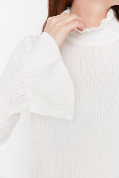Trendyol Modest Ecru High Collar Knitwear Sweater TCTAW23AK00039