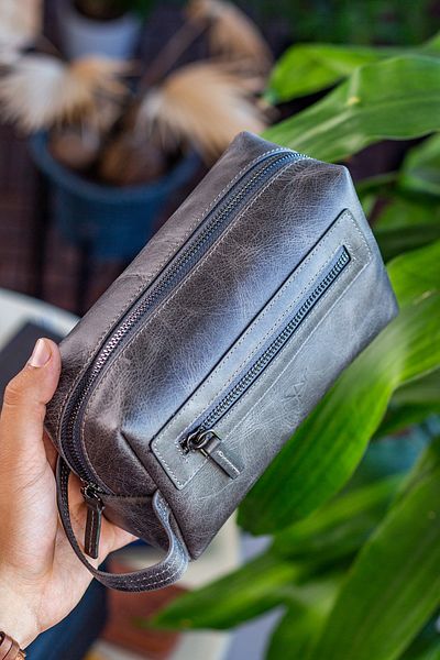 Garbalia Boston Genuine Leather Unisex Crazy Gray Portfolio Handbag with Handle and Zippered Side Compartment