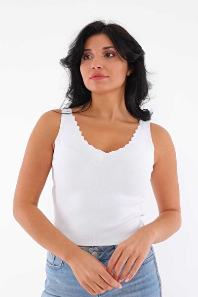 Mrt Γυναικείο μπλουζάκι με λαιμόκοψη σε σκάλα λευκό