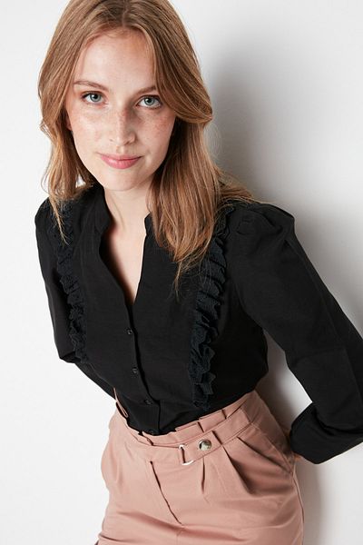 Trendyol Collection Черна дантелена памучно тъкана риза TWOSS20GO0044