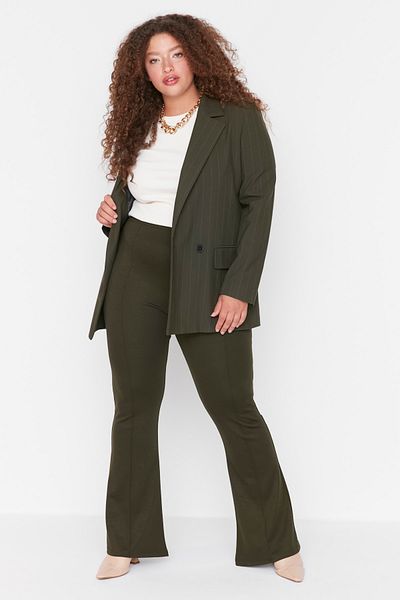 Trendyol Curve Khakifarbene, gerippte Strickstrumpfhose mit spanischen Beinen TBSSS22PL0299