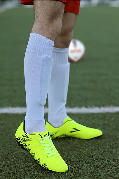 LIG حذاء كرامبون رجالي سوما ماتش - أصفر