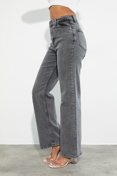 Trn JNS 90's Smoked Lycra Super High Waist Loose Jean Trousers