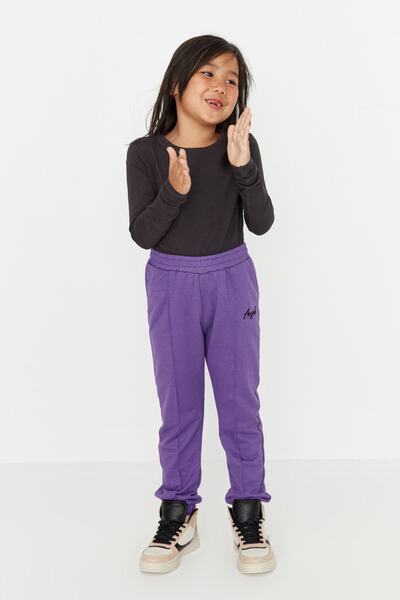 TRENDYOLKIDS Purple Embroidered Jogger Girl's Knitted Sweatpants TKDAW22EA0066