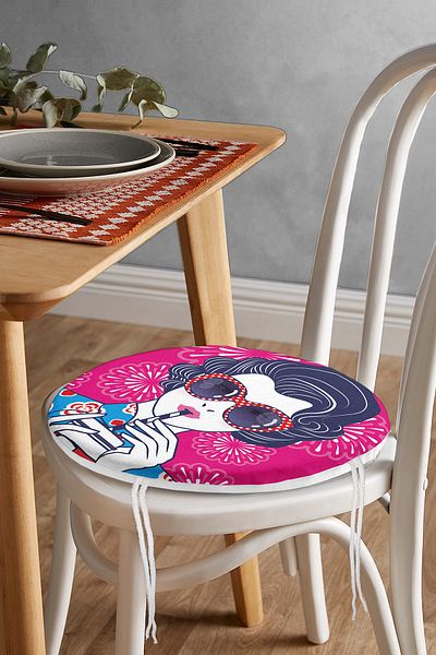 Realhomes Fashion Girl Modern Round Zippered Chair Cushion with Glasses on Pink Floor