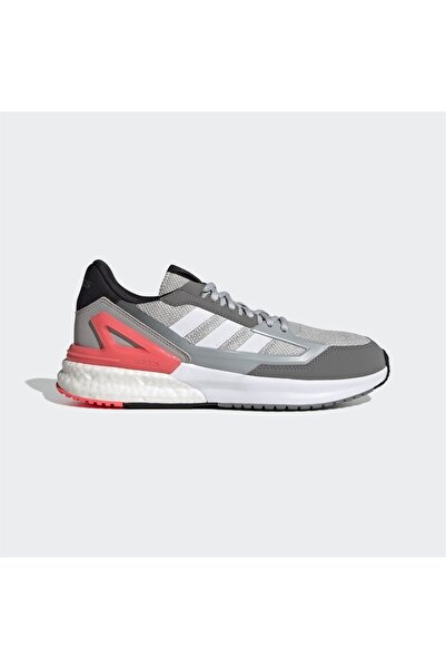 adidas رمادي - حذاء رياضي كاجوال للرجال من Nebzed Super Boost