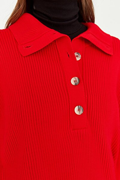 Trendyol Collection Piros kötött pulóver oldalsó nyakkendővel - gallér gomb TWOAW23SV00086