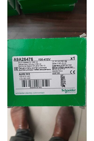 SCHNEIDER A9a26476