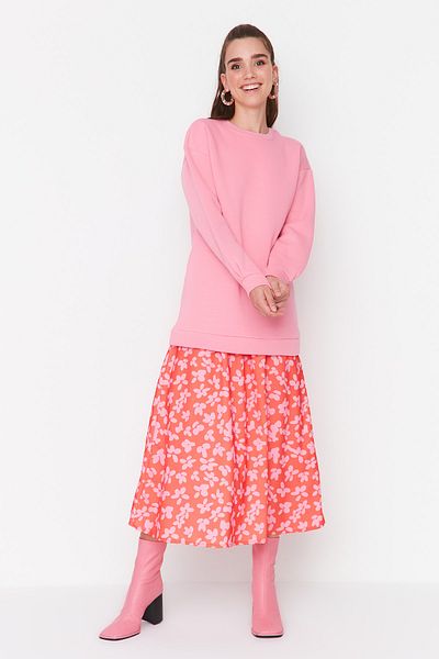 Trendyol Modest Rosafarbenes, pelziges Strick-Sweatshirt mit Rundhalsausschnitt TCTAW23TW00012