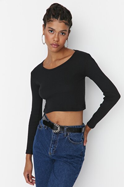 Trendyol Collection Fekete-fehér 2 csomagban illeszkedő, széles gallérral bordázott, rugalmas, kötött blúz TWOAW22BZ0131