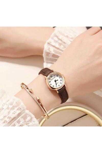 Toz Vintage ساعة ريترو كلاسيكية مستديرة من Adorn