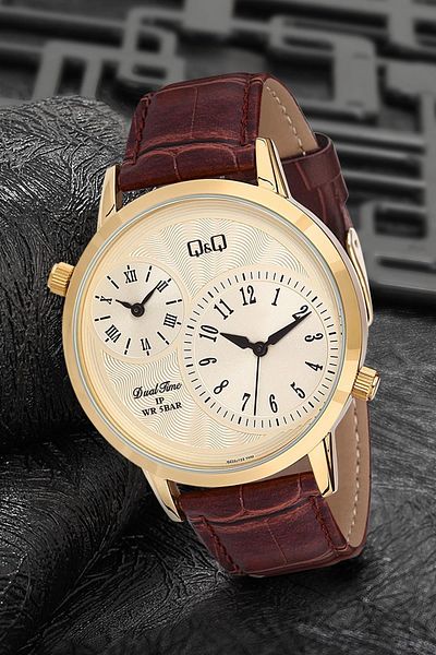 Q&Q Leather Men's Wristwatch Pqz22