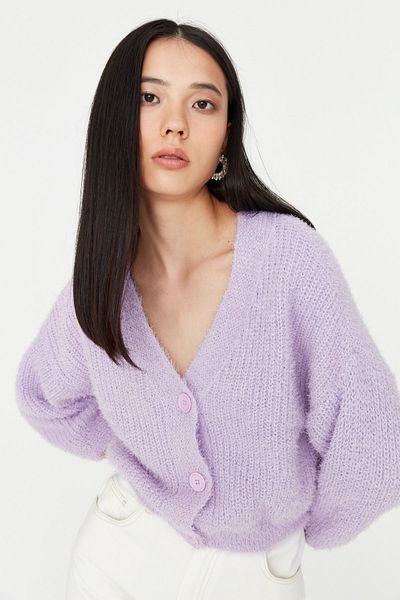 Trendyol Collection Lila Kurzer Strickcardigan mit Federn TWOAW22HI0452