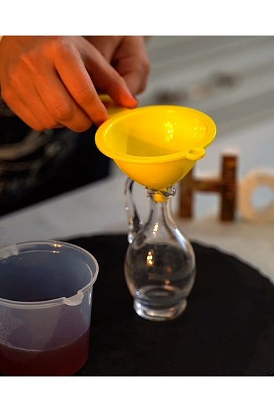 qussine 5-Function Kitchen Chef Lemon Squeezer Grater Funnel Egg Separator Measuring Cup