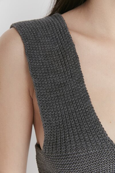 Trendyol Collection Antracitový límec Detailed Crop Knitwear Svetr TWOAW23SV00154