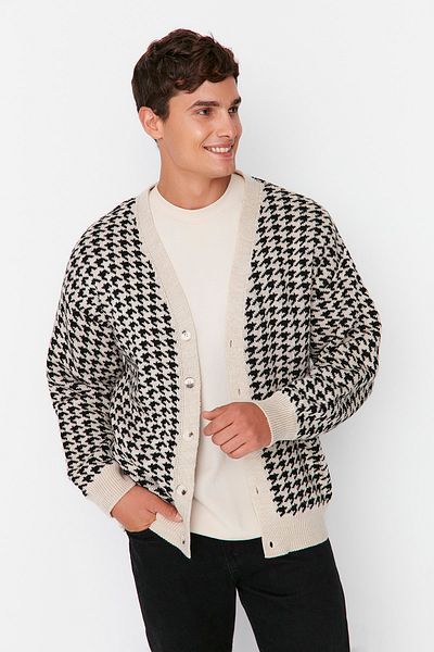 Trendyol Collection Beigefarbener Oversize-Cardigan mit Hahnentrittmuster und V-Ausschnitt - TMNAW22HI0080