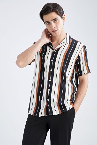 DeFacto Стандартна риза с къс ръкав с шарена яка и плетена яка