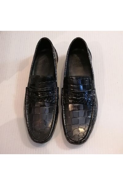 Redwood Unisex Genuine Leather Crocodile Print Black Hand Stitched Banded Thin Injection Leather Sole Loafer Shoes