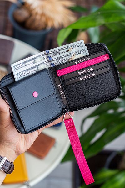 Garbalia Dámská peněženka Nora Handle na zip ve fuchsiové barvě s přihrádkou na mince
