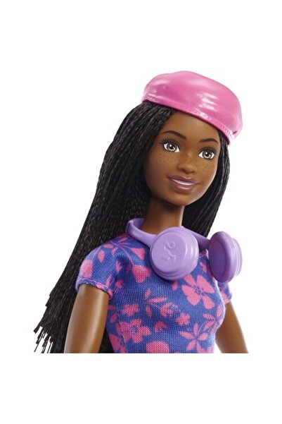 mattel Barbie Brooklyn Seyahat Bebeği Ve Aksesuarları Hgx55 Lisanslı Ürün
