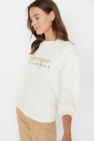 Trendyol Collection Ecru Embroidered Loose Thick Knitted Sweatshirt TWOAW23SW00362