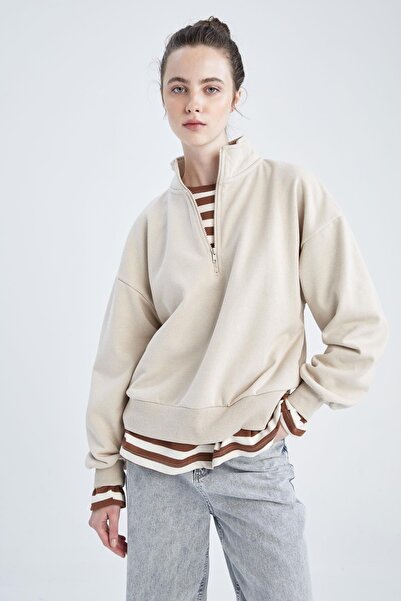DeFacto Regular Fit Sweatshirt