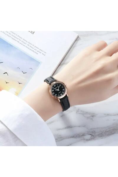 Toz Vintage ساعة ريترو كلاسيكية مستديرة من Adorn