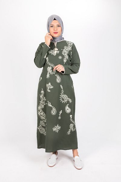 Kardelen Butik Ümraniye فستان من القطن باللون الأخضر الكاكي