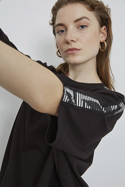 VERDA Dámská blůza s černým stříbrným proužkem