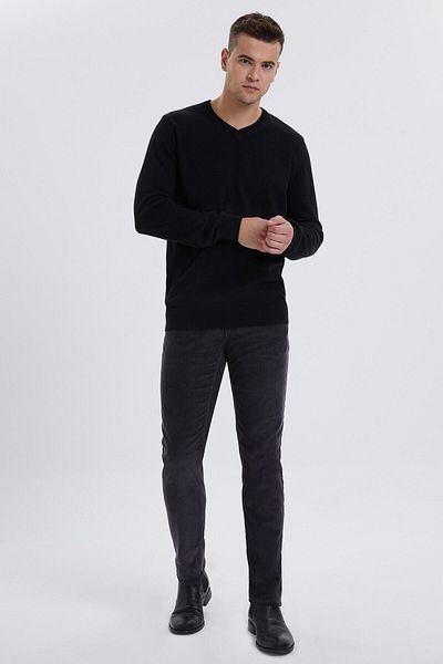 Lee Cooper Men's Aiden V-Neck Sweater Black 201 LCM241027