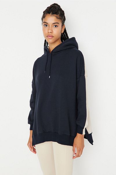 Trendyol Collection Marineblaues Farbblock-Fleece-Strick-Sport-Sweatshirt mit breiter Passform TWOSS22SW0074