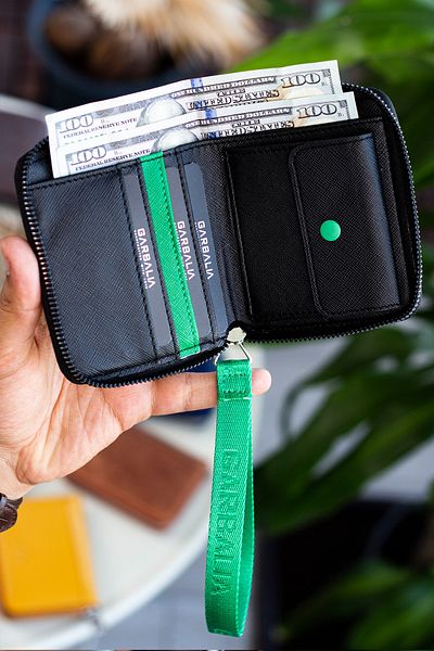 Garbalia Santa Hand Handle Zippered Green Coin Compartment Women's Wallet