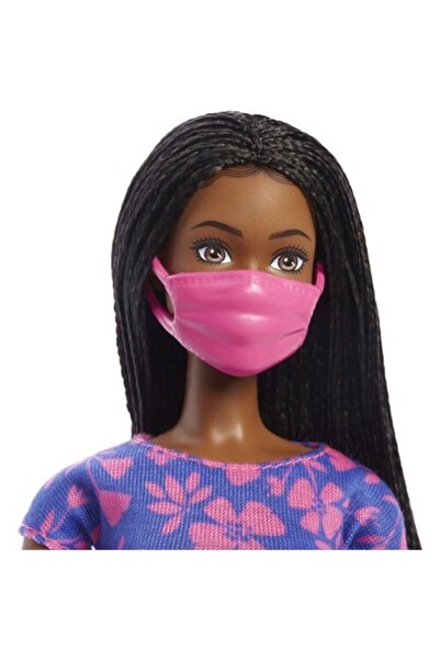 mattel Barbie Brooklyn Seyahat Bebeği Ve Aksesuarları Hgx55 Lisanslı Ürün