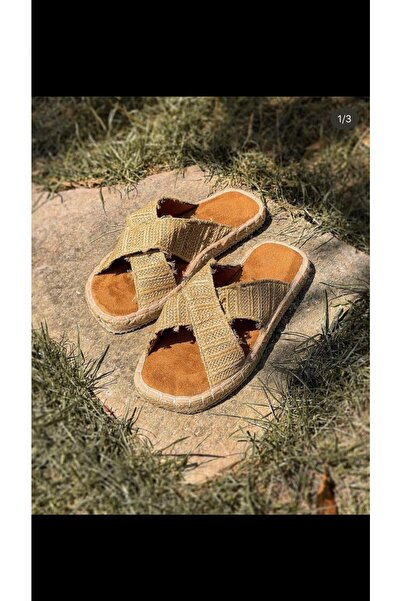 CAN ÇAPAR Χειροποίητες γυναικείες ψάθινες παντόφλες