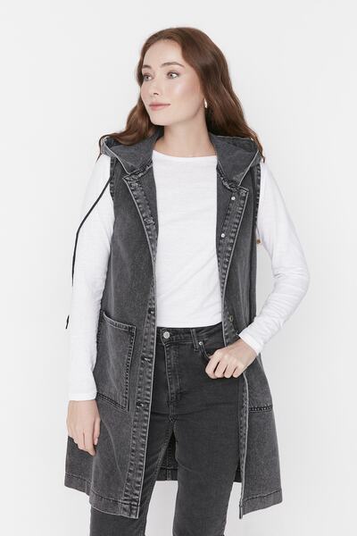 Trendyol Modest سترة أنثراسيت 100% قطن بغطاء للرأس مع تفاصيل جيوب TCTSS22YE0008