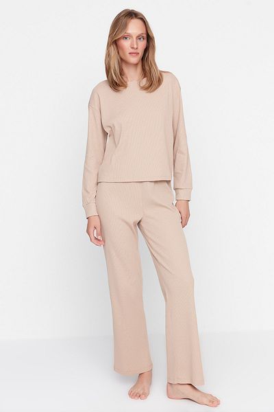 Trendyol Collection Zsinóros bézs kötött pizsama szett - THMAW21PT0009