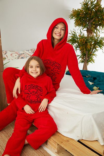 Siyah İnci Red Embroidered Bottom-Top Hooded Wellsoft Pajama Set
