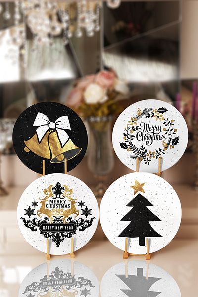Realhomes 4-Piece Black and White Gold Detailed Mery Christmas Themed Placemat & Plate