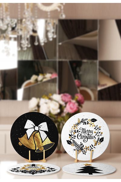 Realhomes 4-Piece Black and White Gold Detailed Mery Christmas Themed Placemat & Plate
