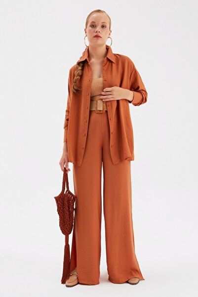 Sateen Tan Colored Linen Trousers - Slit Detail