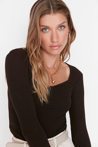 Trendyol Collection Brown Stitching Detailed Fitted Crop Ribbed Stretchy Knitted Blouse TWOAW22BZ0530